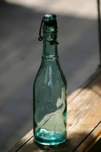 bottle-1546720-639x958