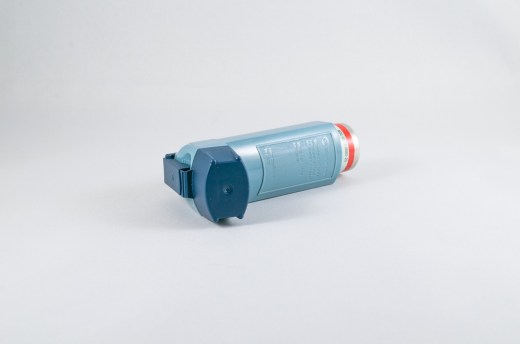 inhaler-2520472_1280.jpg